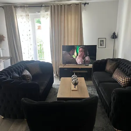 Fati Apartment Sannois